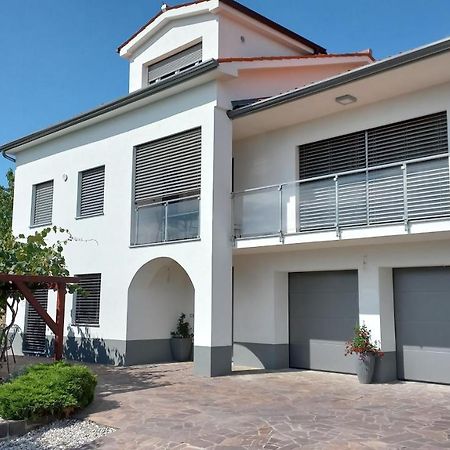 Apartma Nona Roza Zgornje Skofije Dış mekan fotoğraf